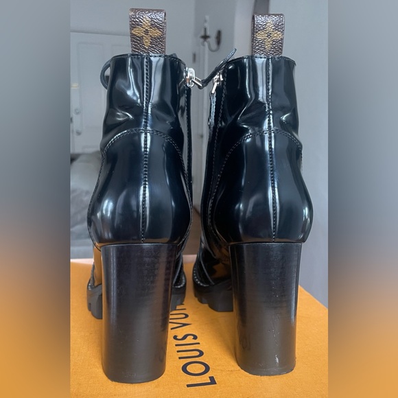 Louis Vuitton - Star Trail - Black Patent Leather Ankle Boots - Picture 12 of 16